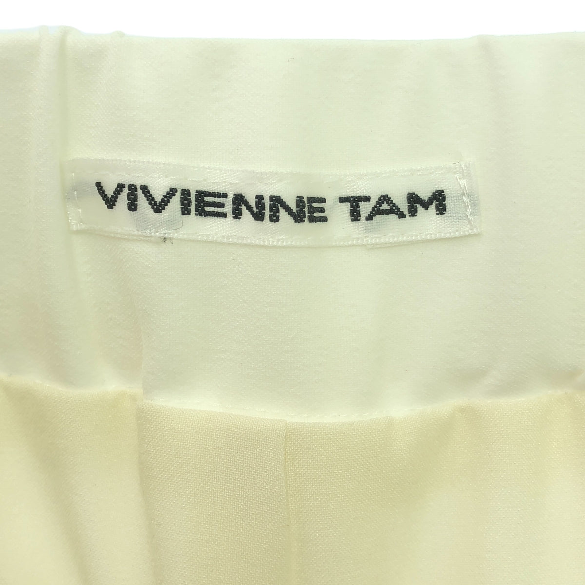 [New] VIVIENNE TAM / Vivienne Tam | Tuck wide pants | 40 | White | Women's