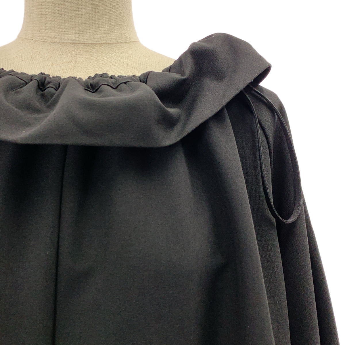 【成色極佳】MECRE | 荷葉邊領連身褲 | S碼 | 黑色 | 女款