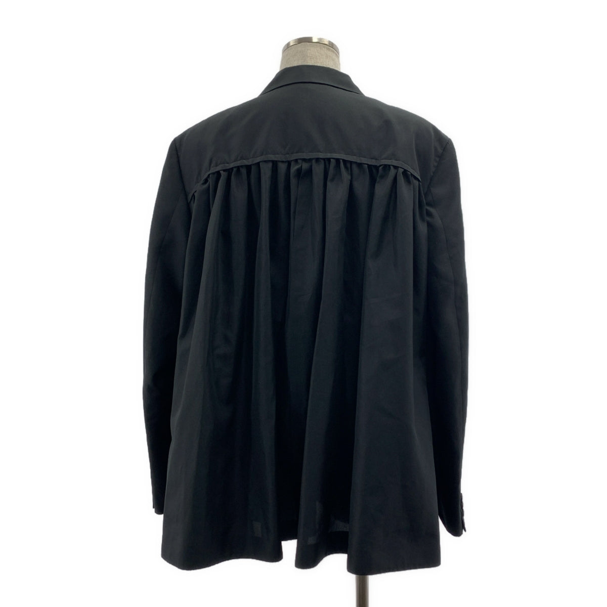 COMME des GARÇONS HOMME PLUS | 2024春夏 | 聚酯纖維不對稱褶皺單排扣外套 / 全襯裡 | M碼 |