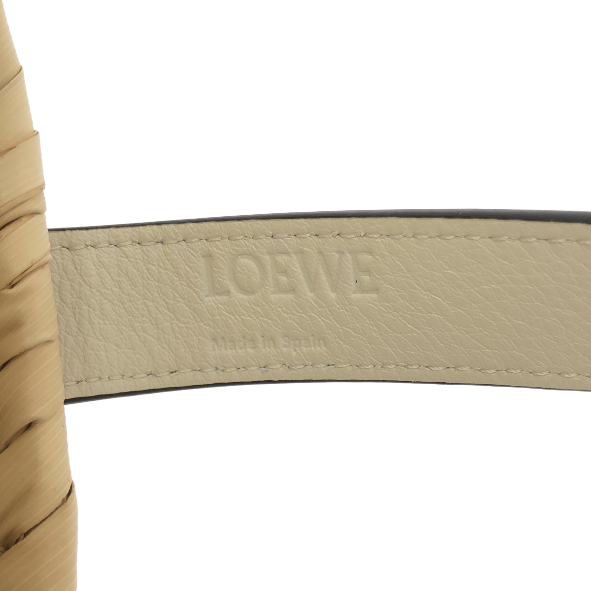 [狀況極佳] LOEWE Anagram 籃子包 | 白色 | 女款