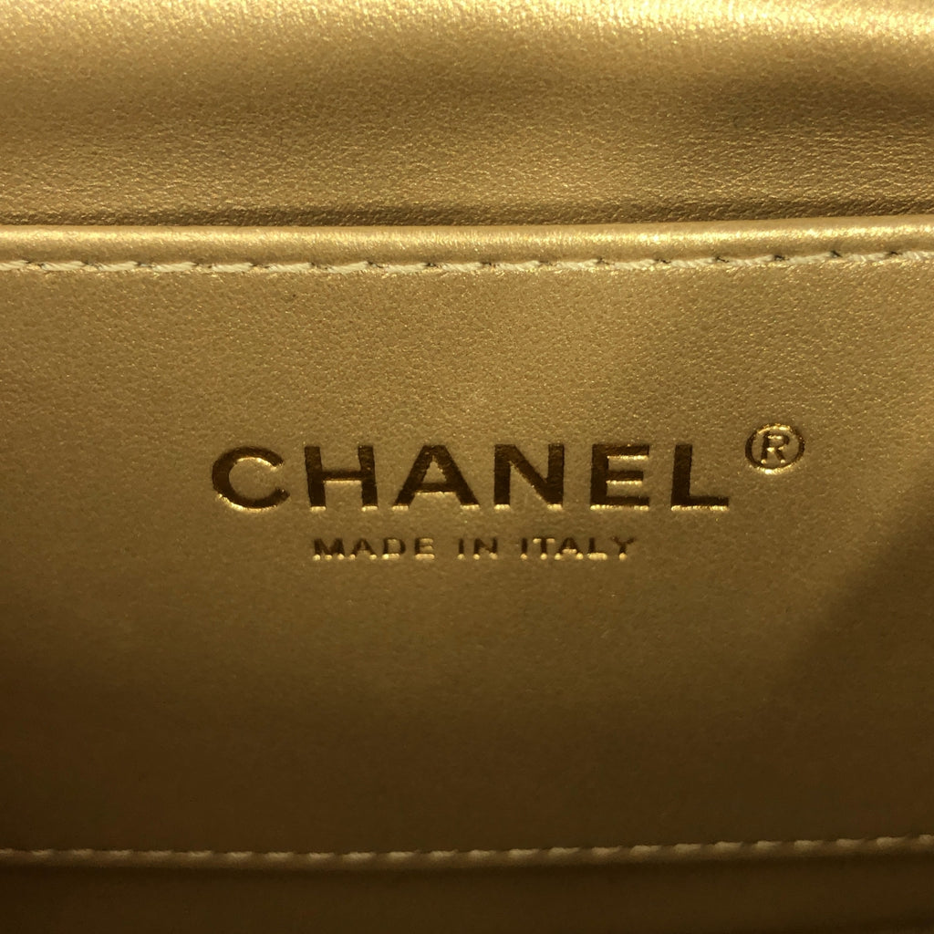 CHANEL / 샤넬 | Matrasse Pearl 코코 마크 스몰 램 스킨 체인 숄더백 / AS4861 |