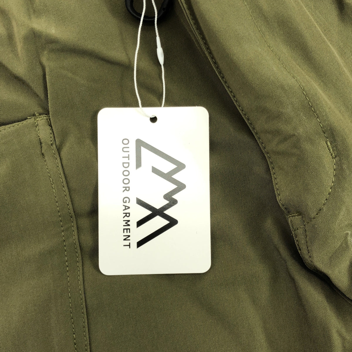 [全新] CMF 戶外服飾 | 2023SS | 運動短褲 | L尺寸 | 卡其色 | 男款