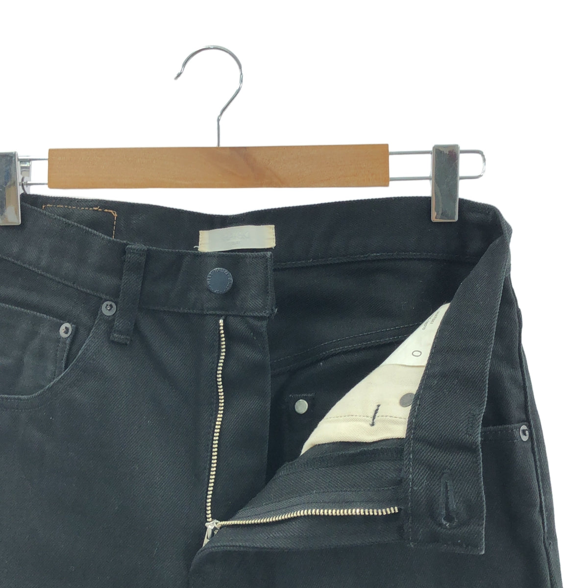 HATSKI / Hatsuki | 常規錐形牛仔褲 | 0 | 黑色 | 女款