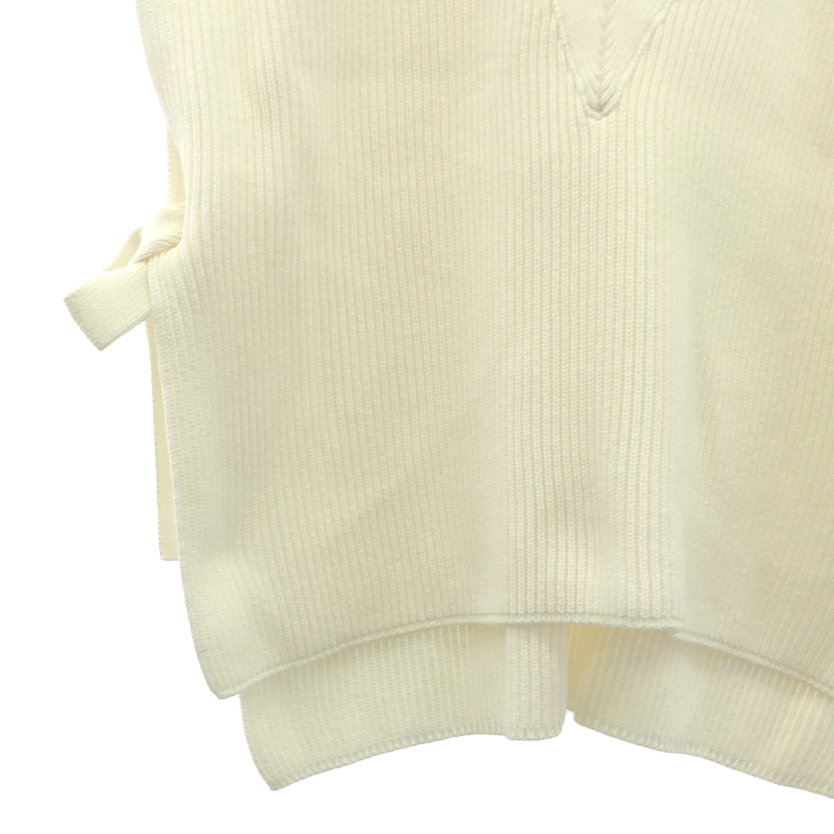 LE PHIL | Side Ribbon Mid Gauge V-Neck Knit Vest | F | White | Women's