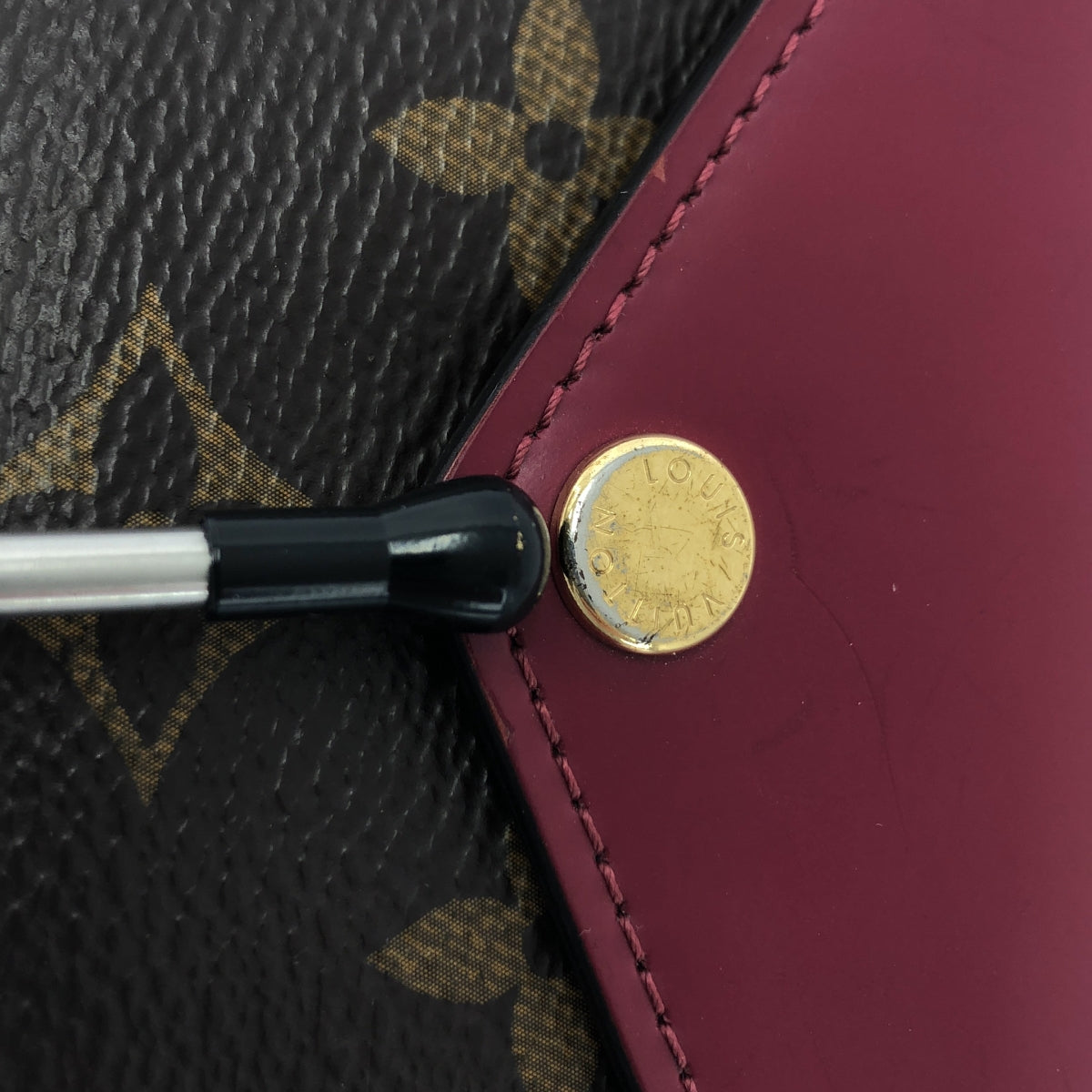 Louis Vuitton / ルイヴィトン | M62932 / モノグラム ポルトフォイユ・ゾエ / レザー コンパクトウォレット 財布 | ブラウン/フューシャ | レディース