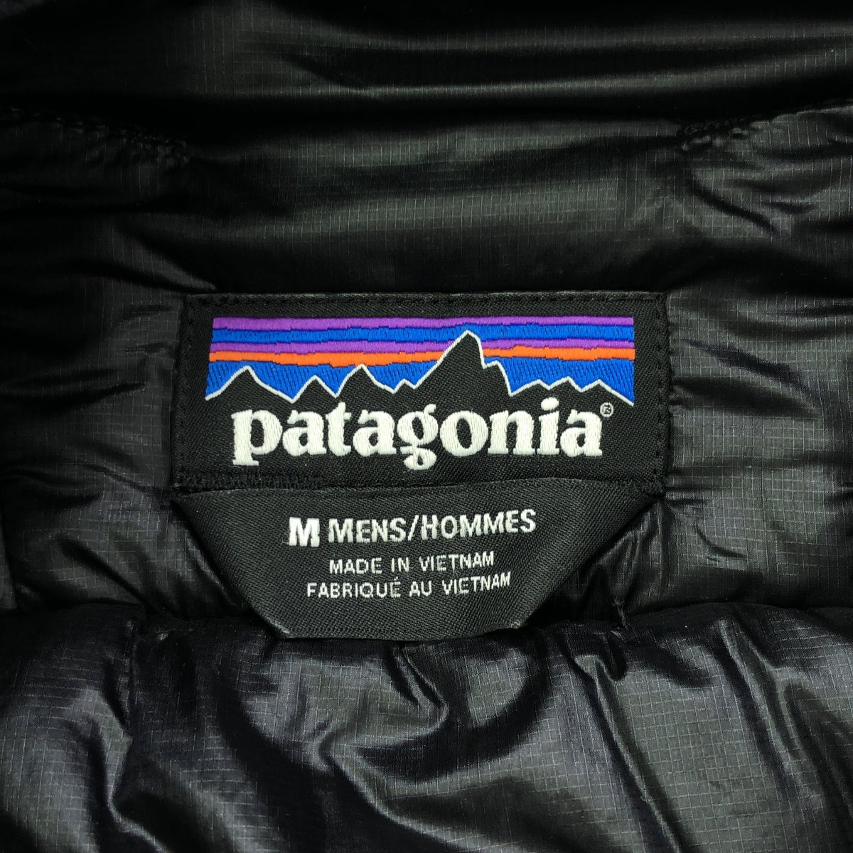 [狀況良好] 巴塔哥尼亞 | 2021AW | 男款 DAS Light 連帽衫 | M | 黑色 | 男款