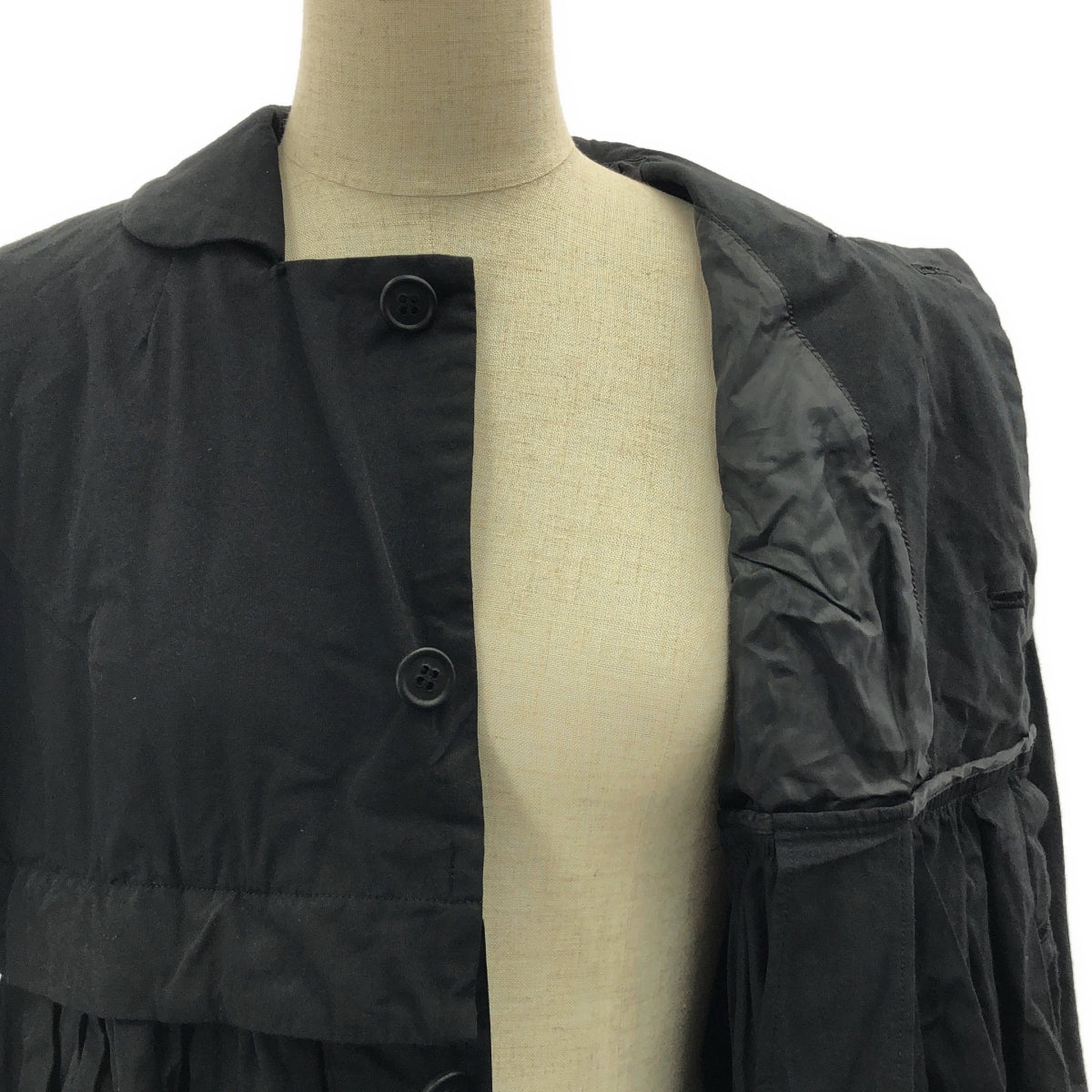 【美品】  COMME des GARCONS / コムデギャルソン | 2016SS | ポリエステル 製品加工 丸襟 プリーツ オーバー ロングジャケット | M | ブラック | レディース
