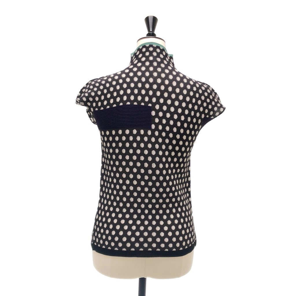 me ISSEY MIYAKE / ミーイッセイミヤケ | 総柄 ハイネック プルオーバー トップス |