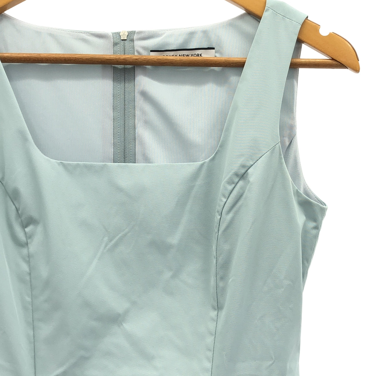 FOXEY NEW YORK 淺藍色櫻草色方領連身裙（38碼）