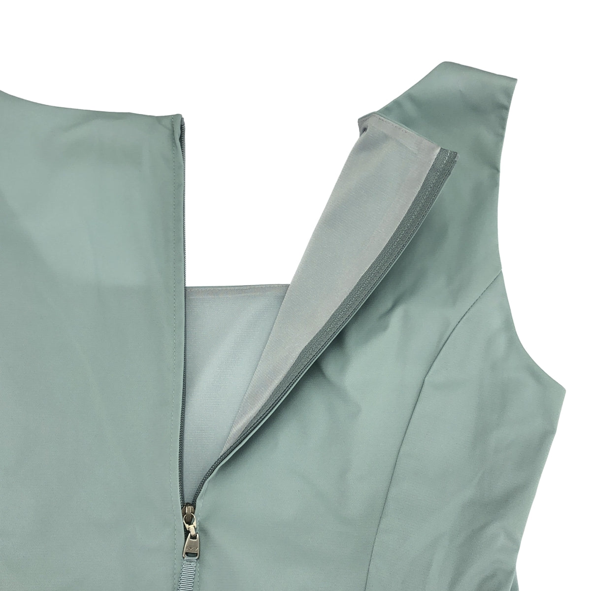 FOXEY NEW YORK 淺藍色櫻草色方領連身裙（38碼）