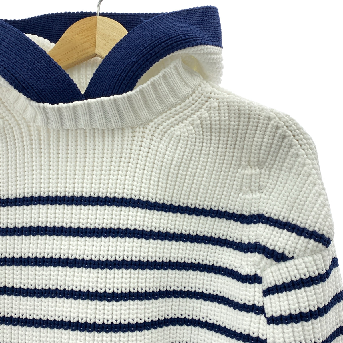 sacai | 2023SS | 橫條紋針織斗篷，無袖連帽針織帶邊框圖案 | 尺寸 1 | 女款