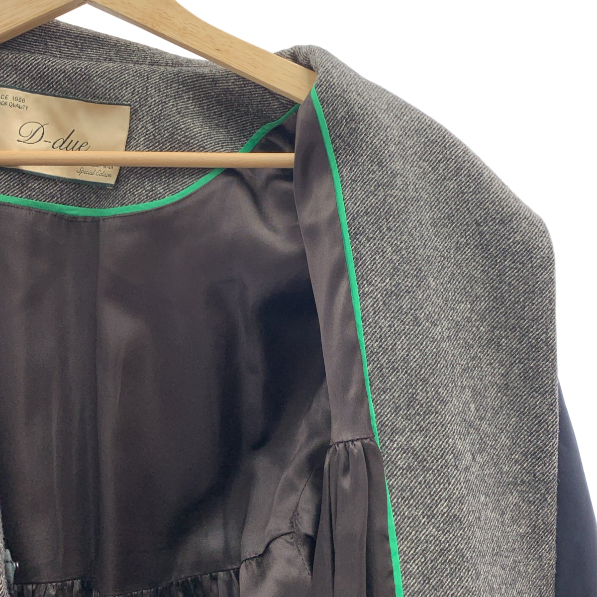 D-due | 混合材質多層褶皺外套 / 全襯裡 |