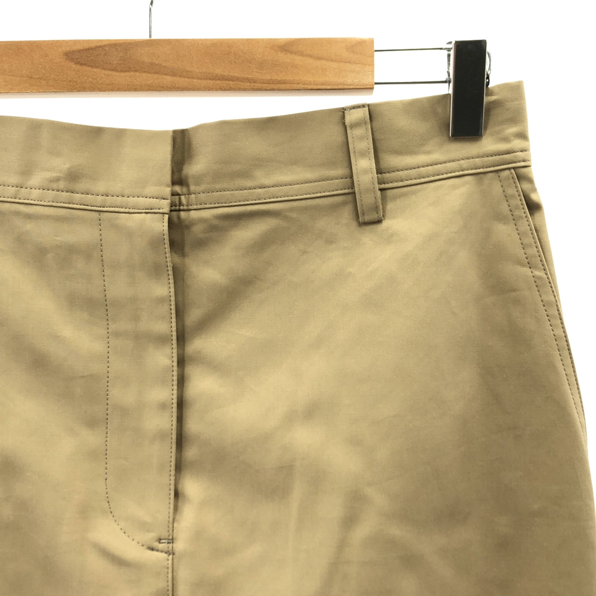 [狀況極佳] Deuxieme Classe | 2025 春夏 | 永恆 / 開衩裙 | 尺寸 38 | 米色 | 女款