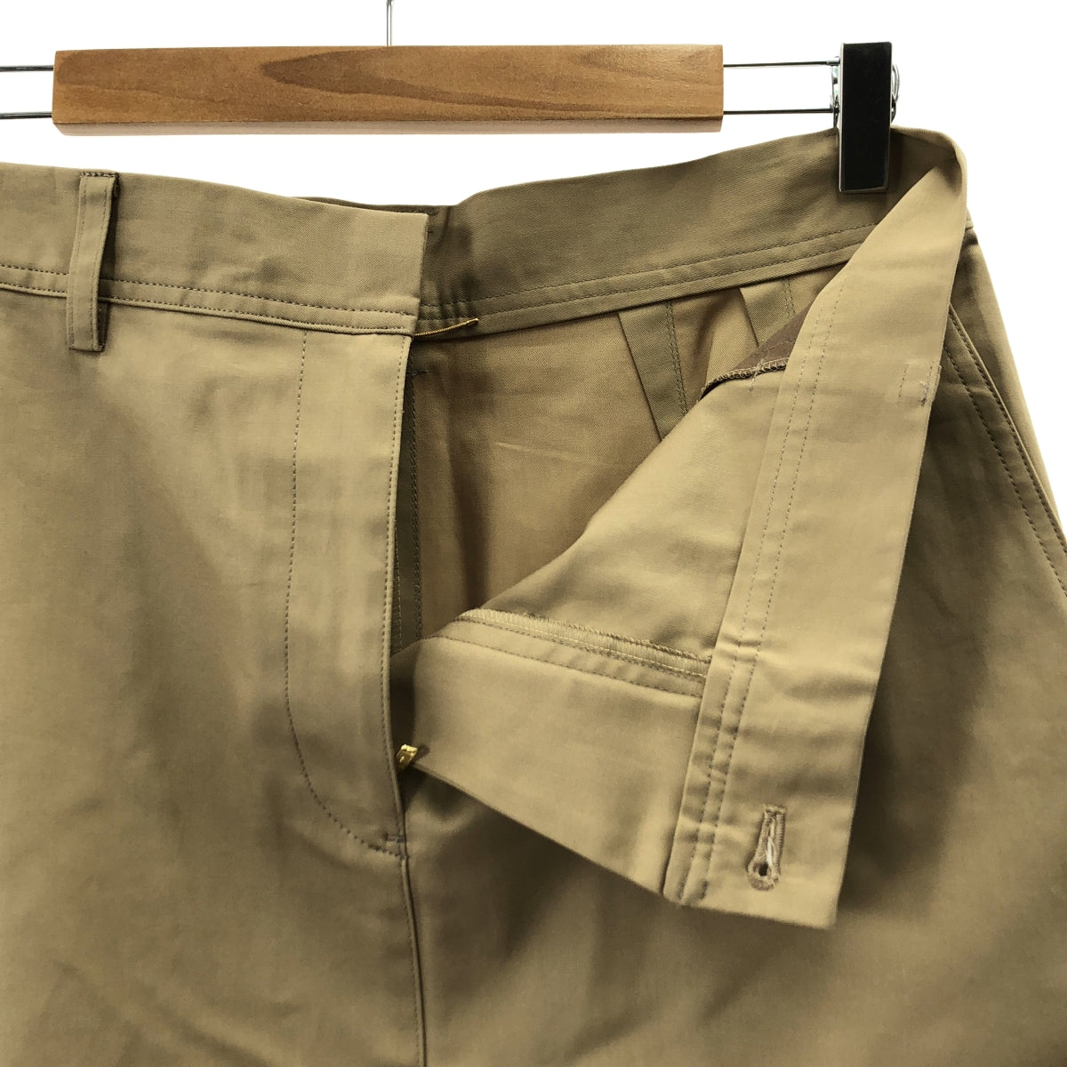 [狀況極佳] Deuxieme Classe | 2025 春夏 | 永恆 / 開衩裙 | 尺寸 38 | 米色 | 女款