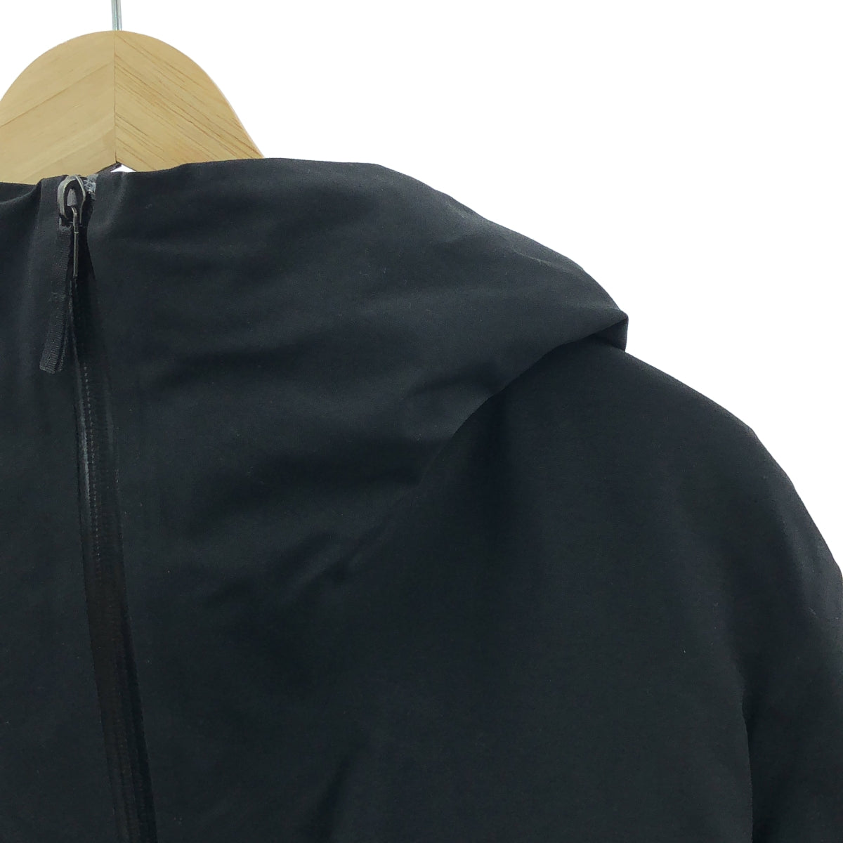 ARC'TERYX VEILANCE | Monitor 羽絨外套 | M 碼 | 男款