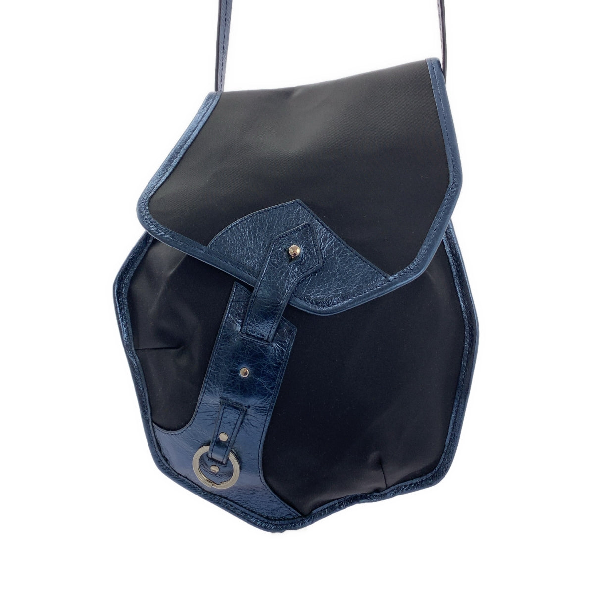 【신품】 Kiko Kostadinov / 키코 코스타 디노프 | 2025SS | SOLVA POUCH 나일론 태프터 가죽 파이핑 비대칭 숄더백 | OS |