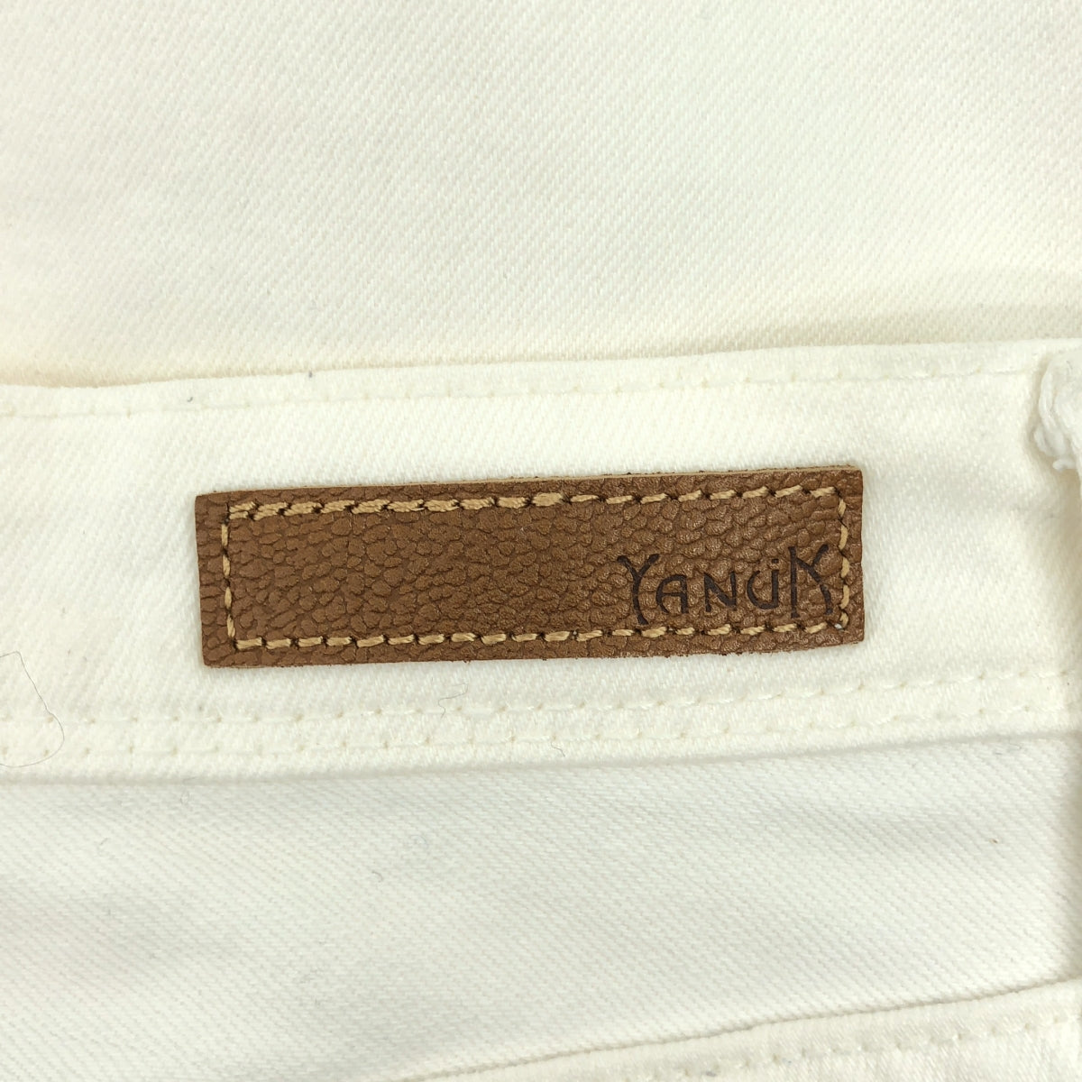 YANUK / ヤヌーク | リラックス スリム デニムパンツ | 24 | ホワイト | レディース