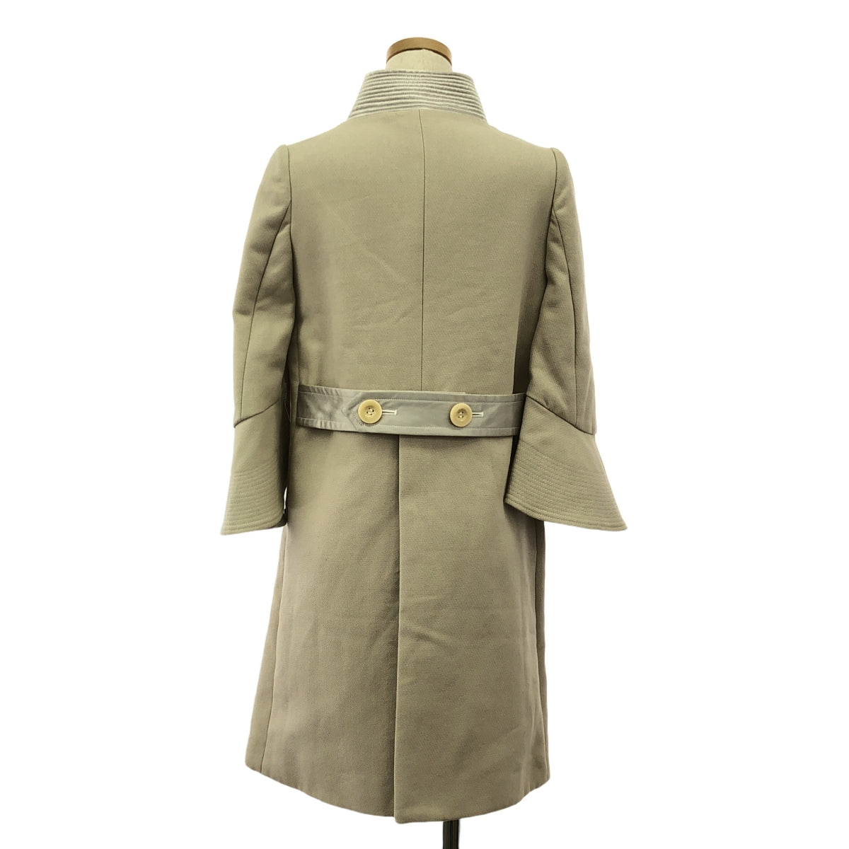 [狀況良好] sacai | 荷葉邊袖無領雙層大衣 | 2 | 米色 | 女款
