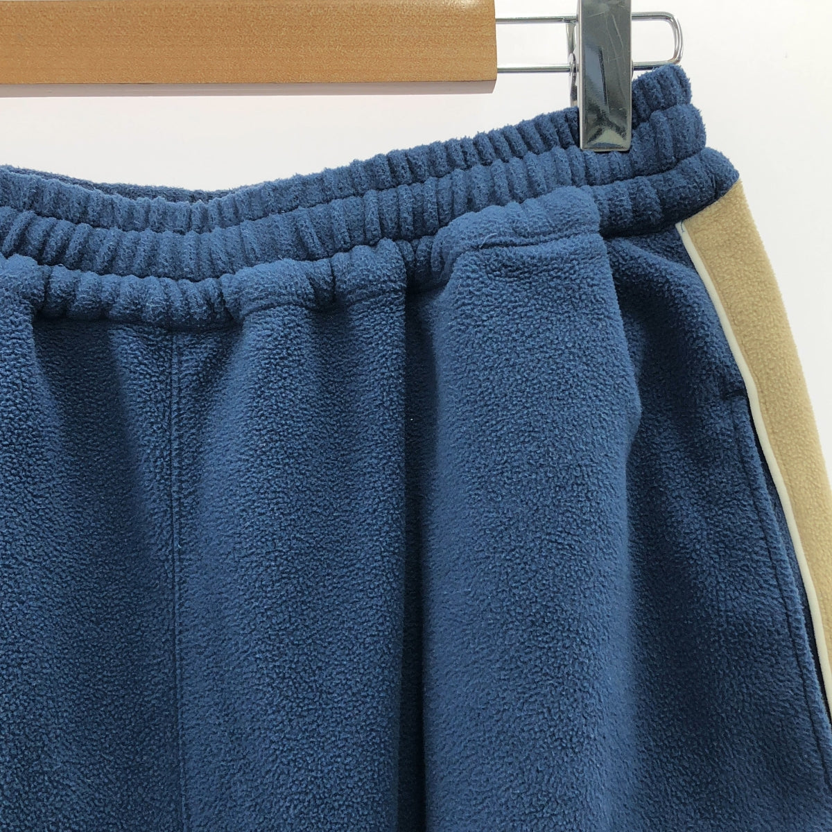 NANGA / 난가 | 2023AW | KEBOZ 별주 FLEECE TRACK PANTS 사이드 라인 플리스 트랙 팬츠 | XL | 블루 / 베이지 | 남성