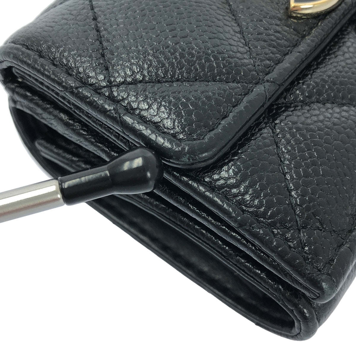 【美品】  CHANEL / シャネル | マトラッセ ココマーク キャビアスキン コンパクトウォレット 3つ折り財布 | ブラック | レディース