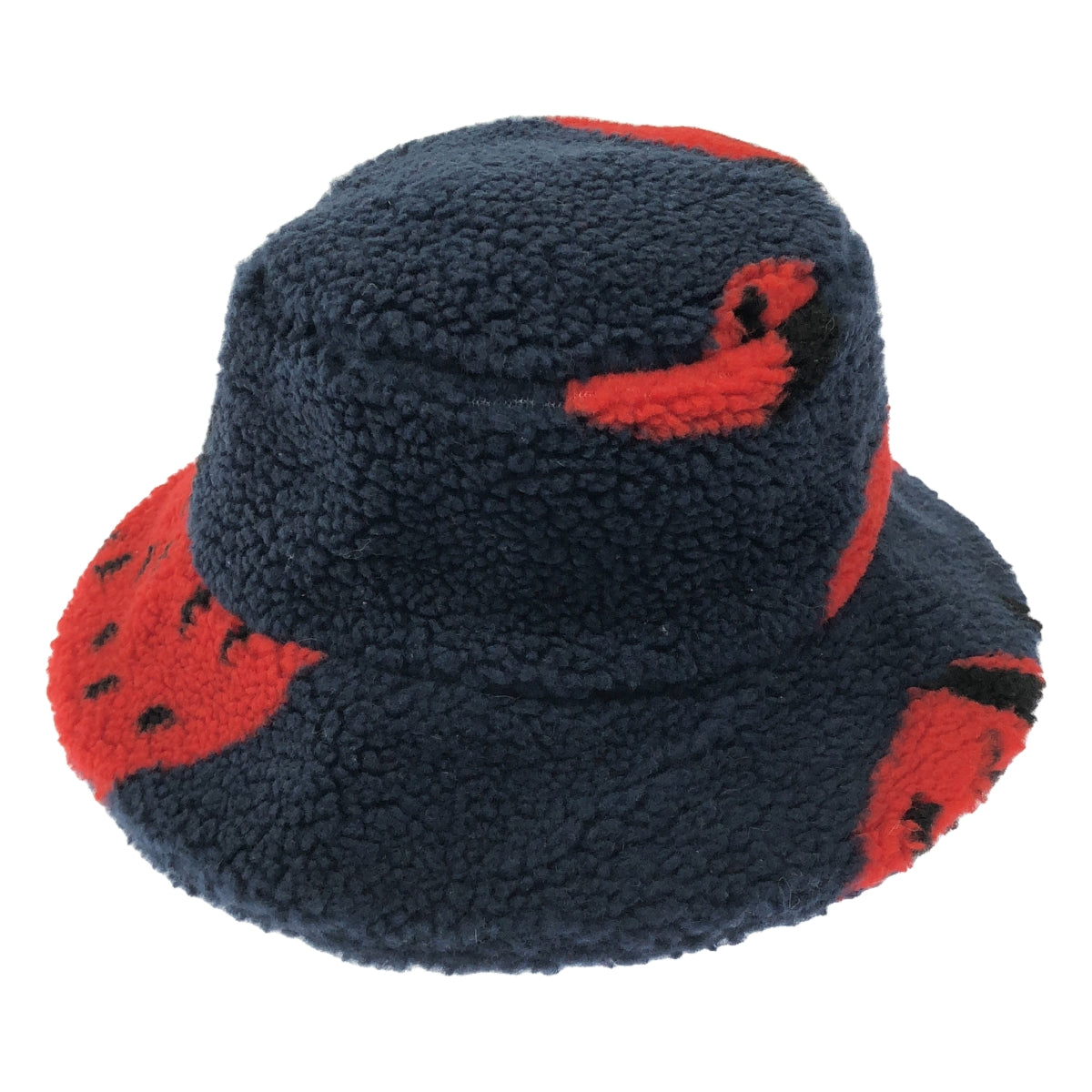【美品】  JW Anderson / ジェイダブルアンダーソン | レザーロゴパッチ ストロベリープリント ボア バケットハット 帽子 / ユニセックス | 56 | ネイビー/レッド | レディース