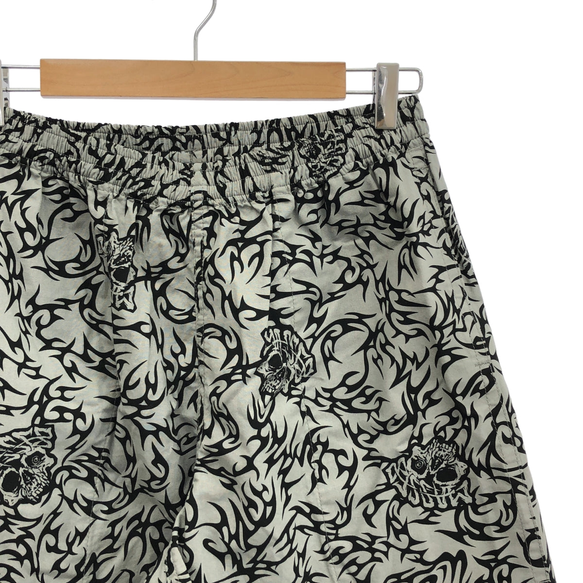 【美品】  MASSES / マシス | 2024SS | SHORTS SKULL スカル トライバル 総柄 ショートパンツ | M | グレー / ブラック | メンズ