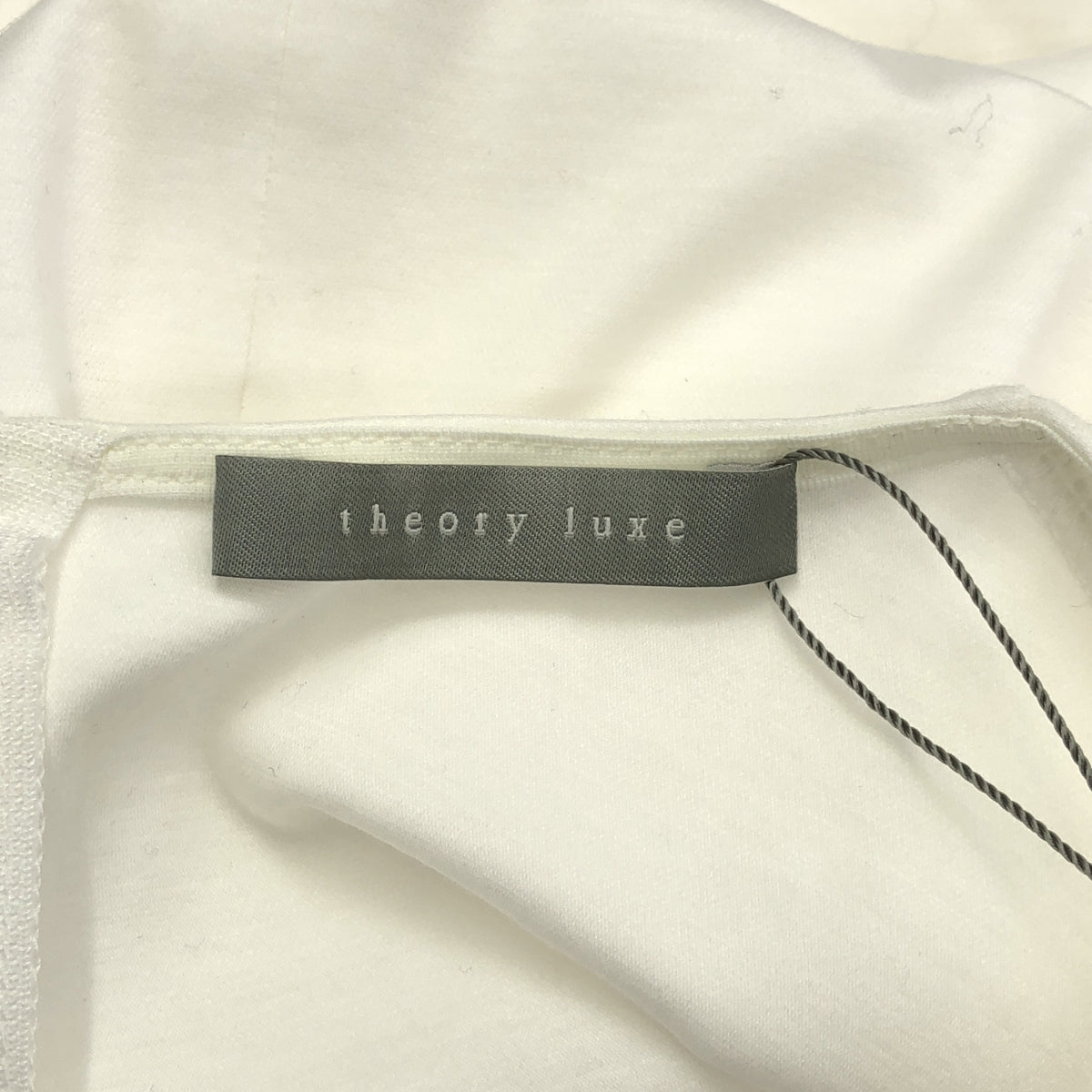 theory luxe / 세오리뤼쿠스 | ELLON STR BASALT 코튼 풀오버 컷소우 | 32 |
