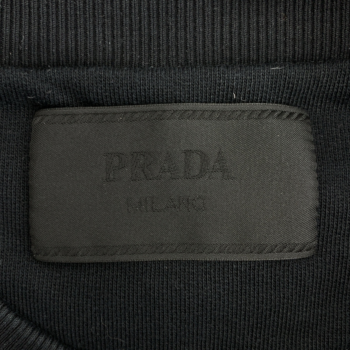 PRADA / 프라다 | 꽃 패치 크루넥 스웨트 | M | 남성