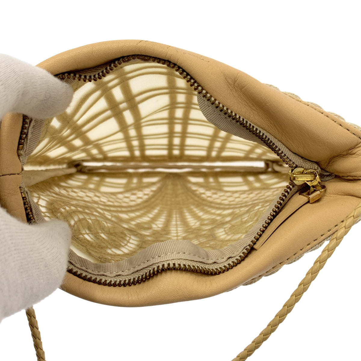 Mame Kurogouchi / 마메쿠로고우치 | Cording Embroidery Pouch With Leather Strap / 로고 숄더백 |