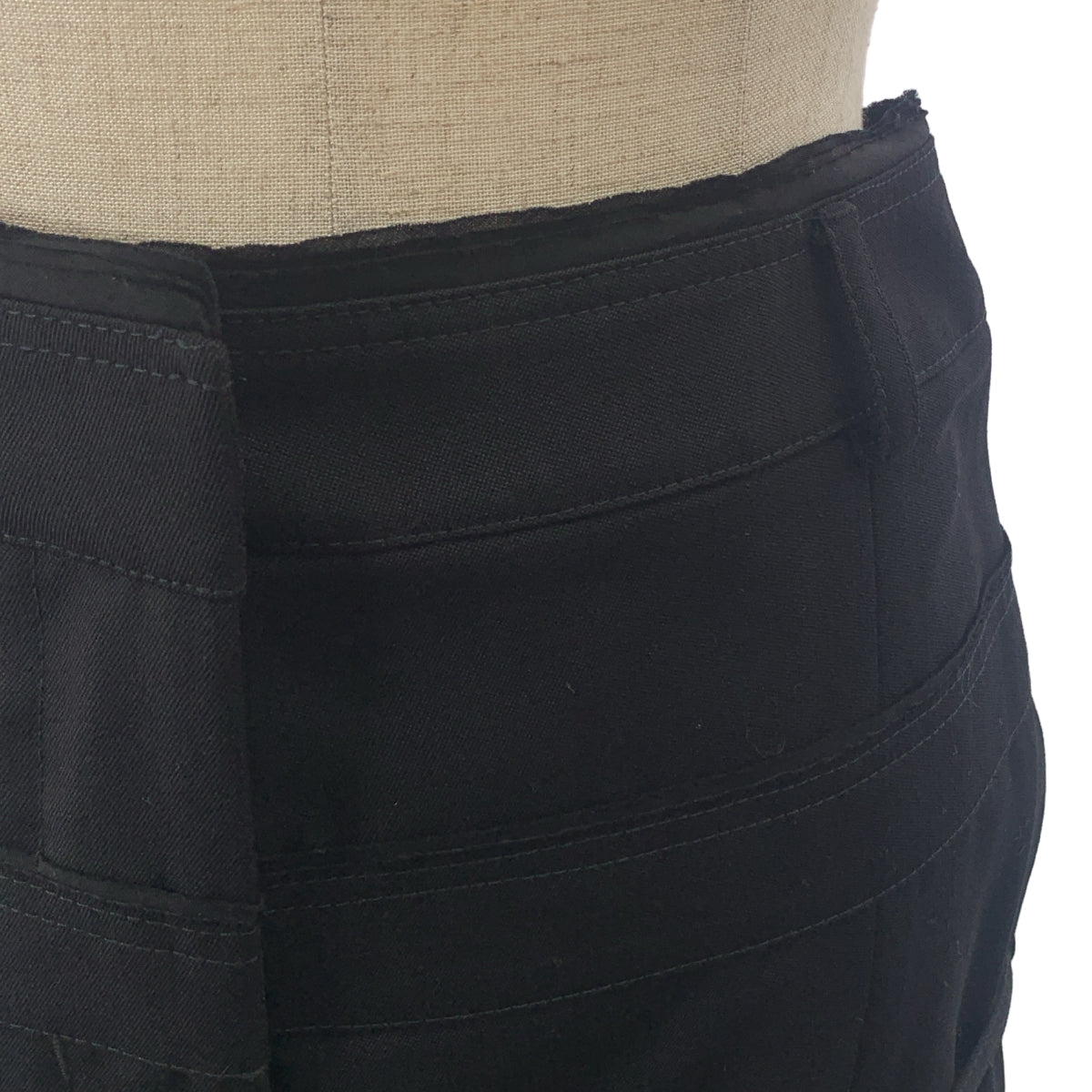 [新品] JACQUEMUS | 2023 秋冬 | 初剪羊毛中長裙 | 34碼 | 黑色 | 女款