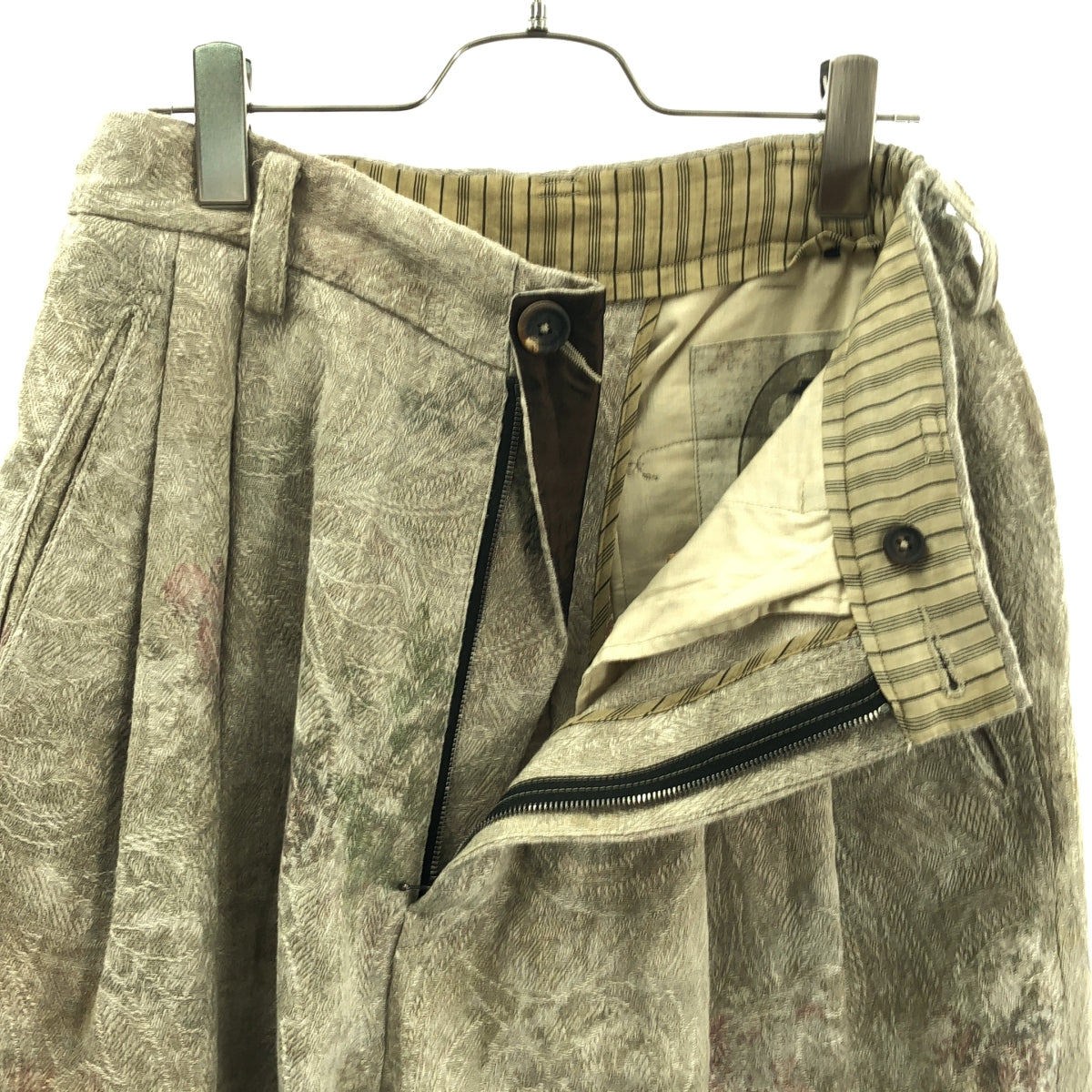 ziggy chen / 지기첸 | Front Pleated Wide Leg Long Trousers