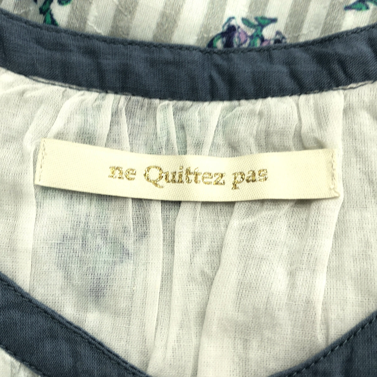 [新產品] ne Quittez pas | 2025 春夏系列 | 棉質提花百合印花褶皺洋裝 | M碼 | 灰色/白色 | 女款