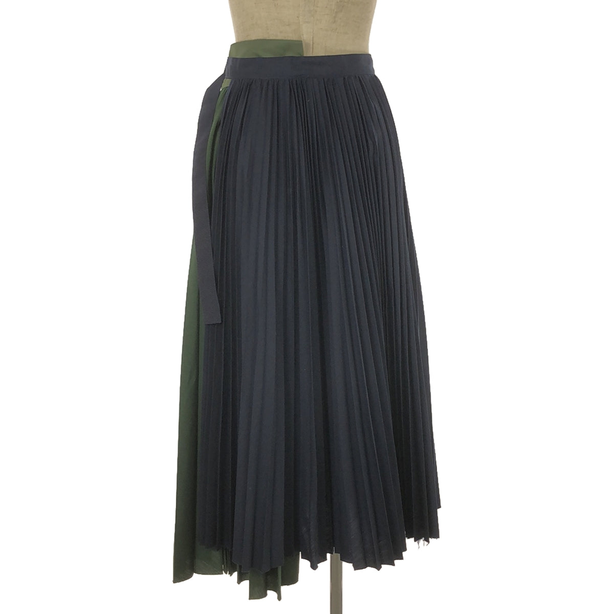 sacai / サカイ | Cotton Poplin Pleated Skirt スカート | 0 | ネイビー/カーキ | レディース – KLD