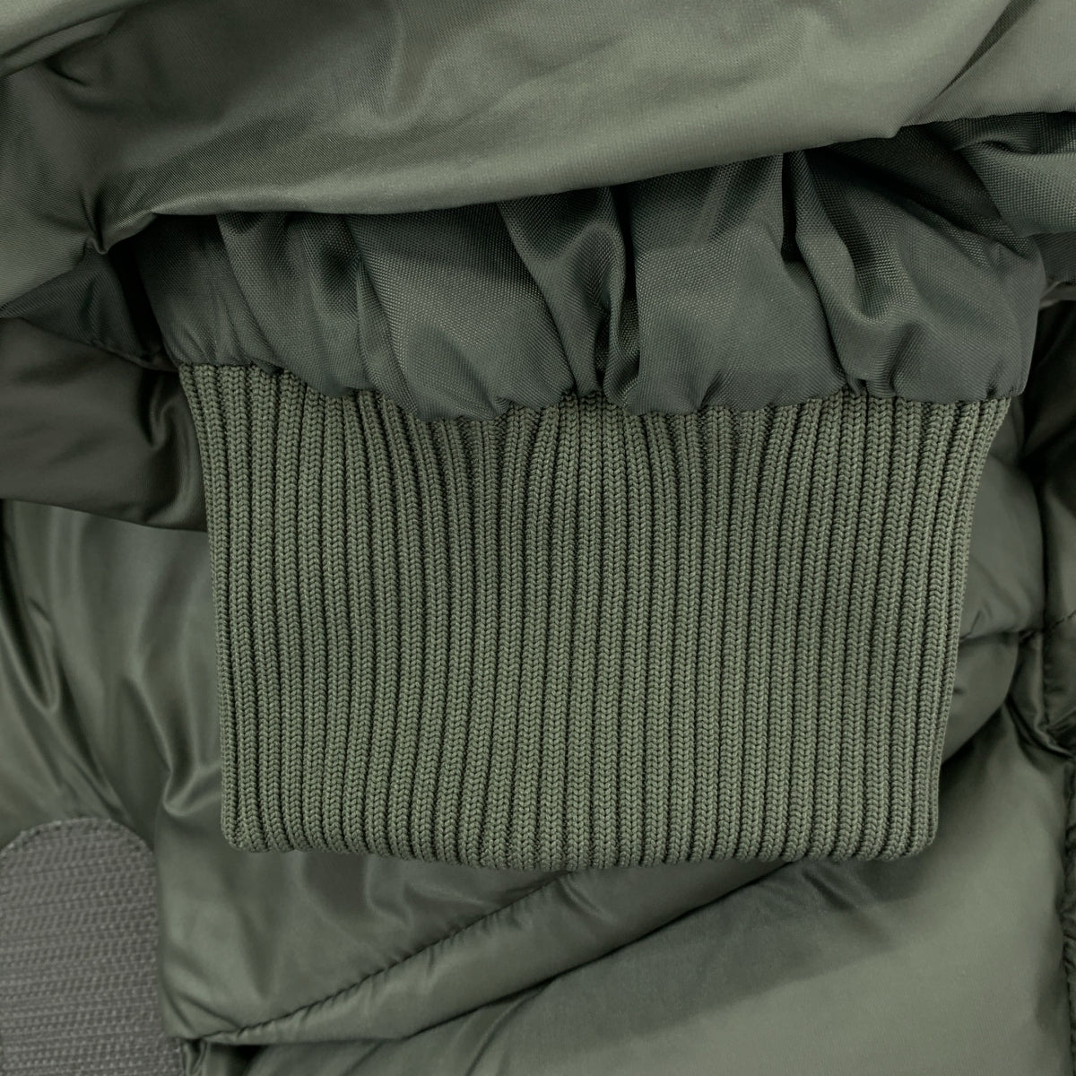 【美品】  entire studios / エンタイアスタジオ | uvr puffer down jacket / パデッド ダウンジャケット | S | MOSS | レディース