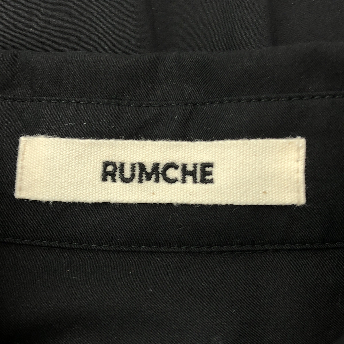 【美品】  RUMCHE / ラム・シェ | Piping Gathered Shirt Dress / ポケット付き ギャザー ボリューム シャツワンピース | F | ブラック | レディース