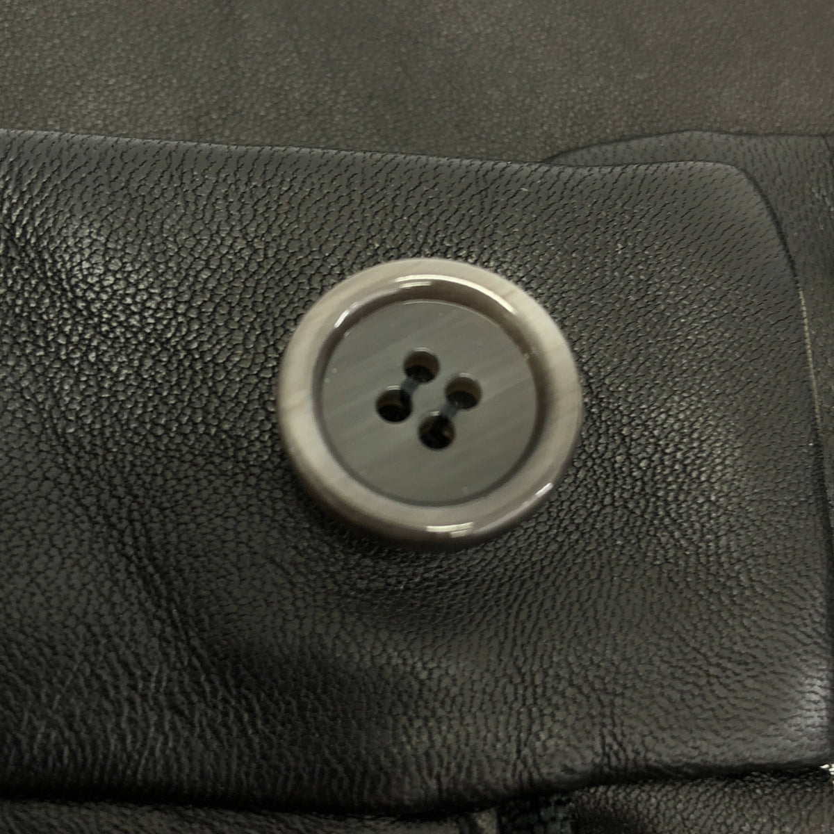 【미품】 Acne Studios / 여드름 스튜디오 | 램 가죽 슬릿 스커트 / 총 안감 | 32 | 블랙 | 여성