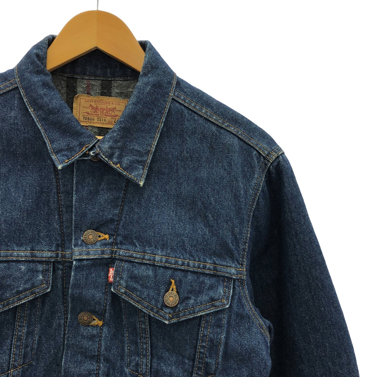 Levi's | 90s Vintage 70506-0316 Blanketed Denim Trucker Jacket Engraved 527 | 40 | Men's