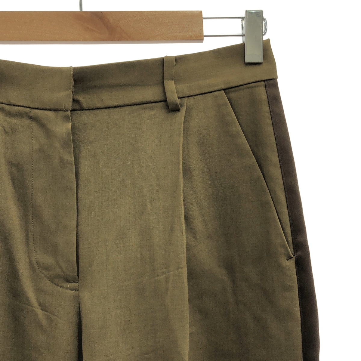 【美品】  sacai / サカイ | 2021AW | サイドライン 裾ボタン スリット タック ワイド スラックス パンツ / 総裏地 | 2 | ブラウン | レディース