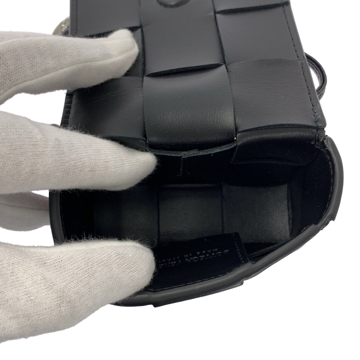 BOTTEGA VENETA / ボッテガヴェネタ | カセット レザー ネックストラップ AirPods ケース |