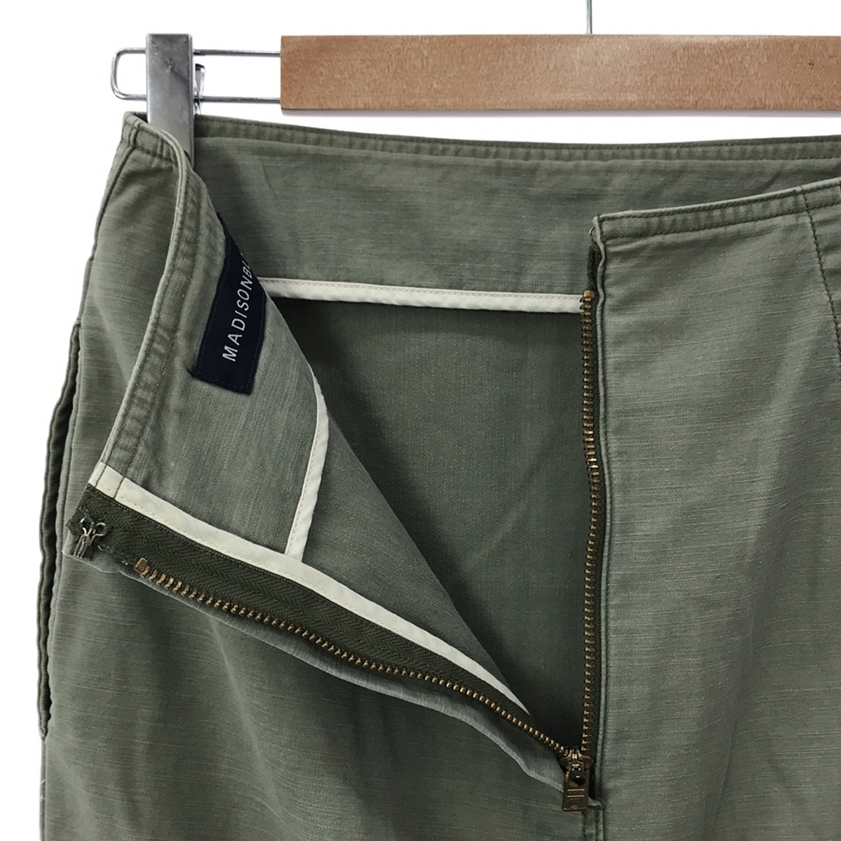 MADISON BLUE / 매디슨 블루 | SOFIE BACK SATIN TIGHT 롱 스커트 | 00(XS) | 카키 | 여성