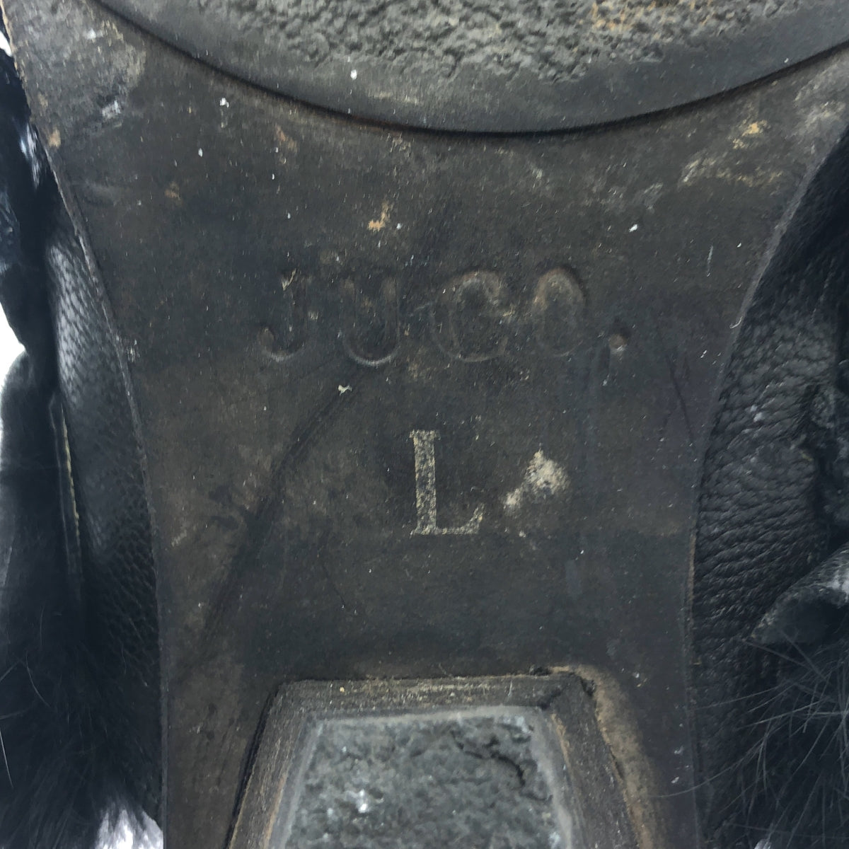 JUCO | 不對稱毛皮荷葉邊皮革涼鞋 | L碼 | 黑色 | 女款