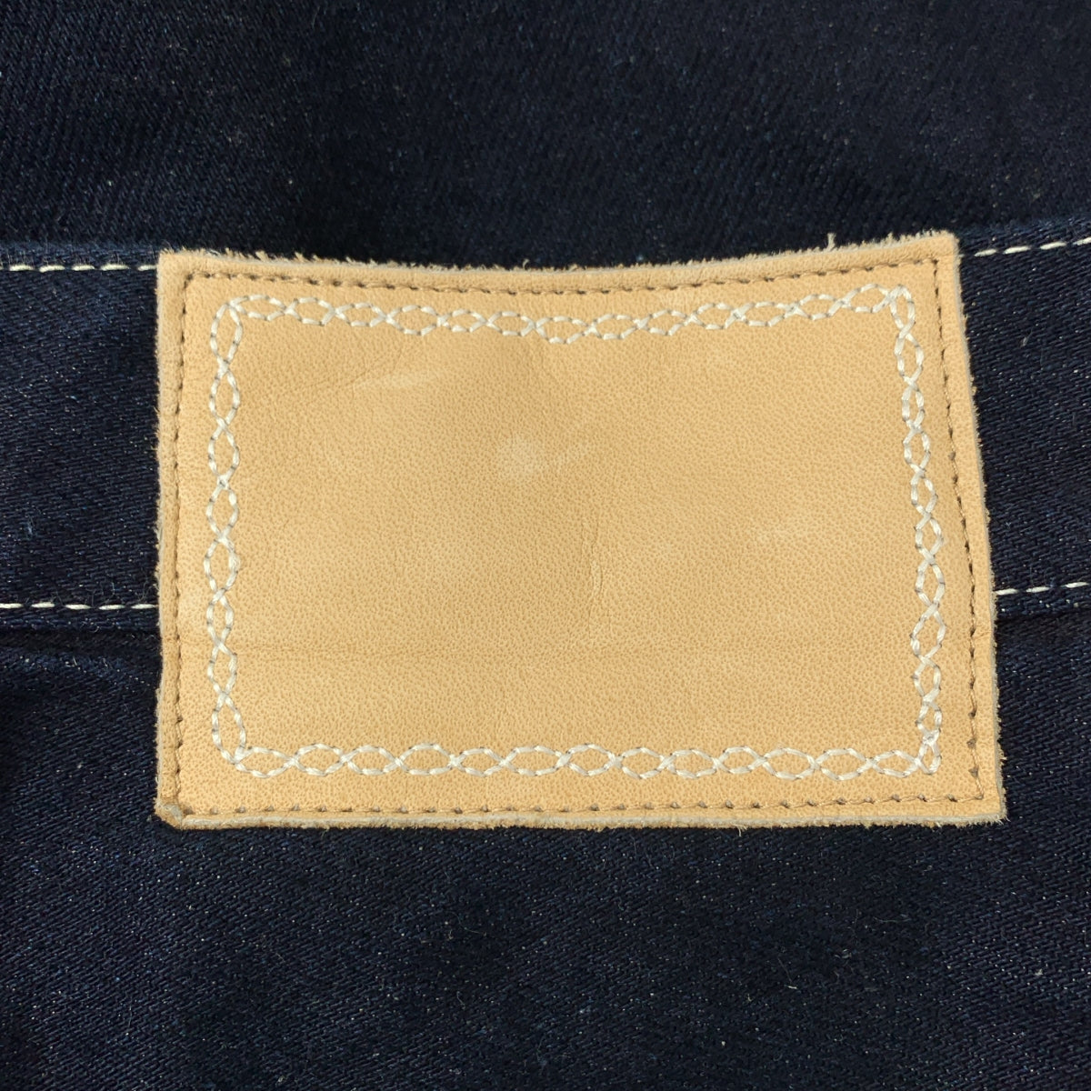 mina perhonen / 미나페르호넨 | always / 가죽 패치 진한 진 데님 팬츠 | 38 |