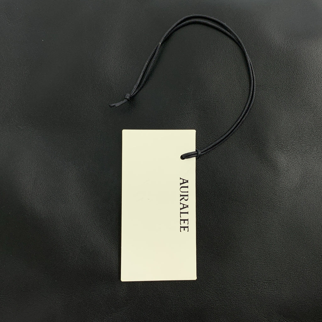 【新品】  AURALEE / オーラリー | 2025SS | × AETA / アエタ コラボ LEATHER BIG SHOULDER BAG レザー ビッグ ショルダーバッグ ユニセックス | ブラック | メンズ