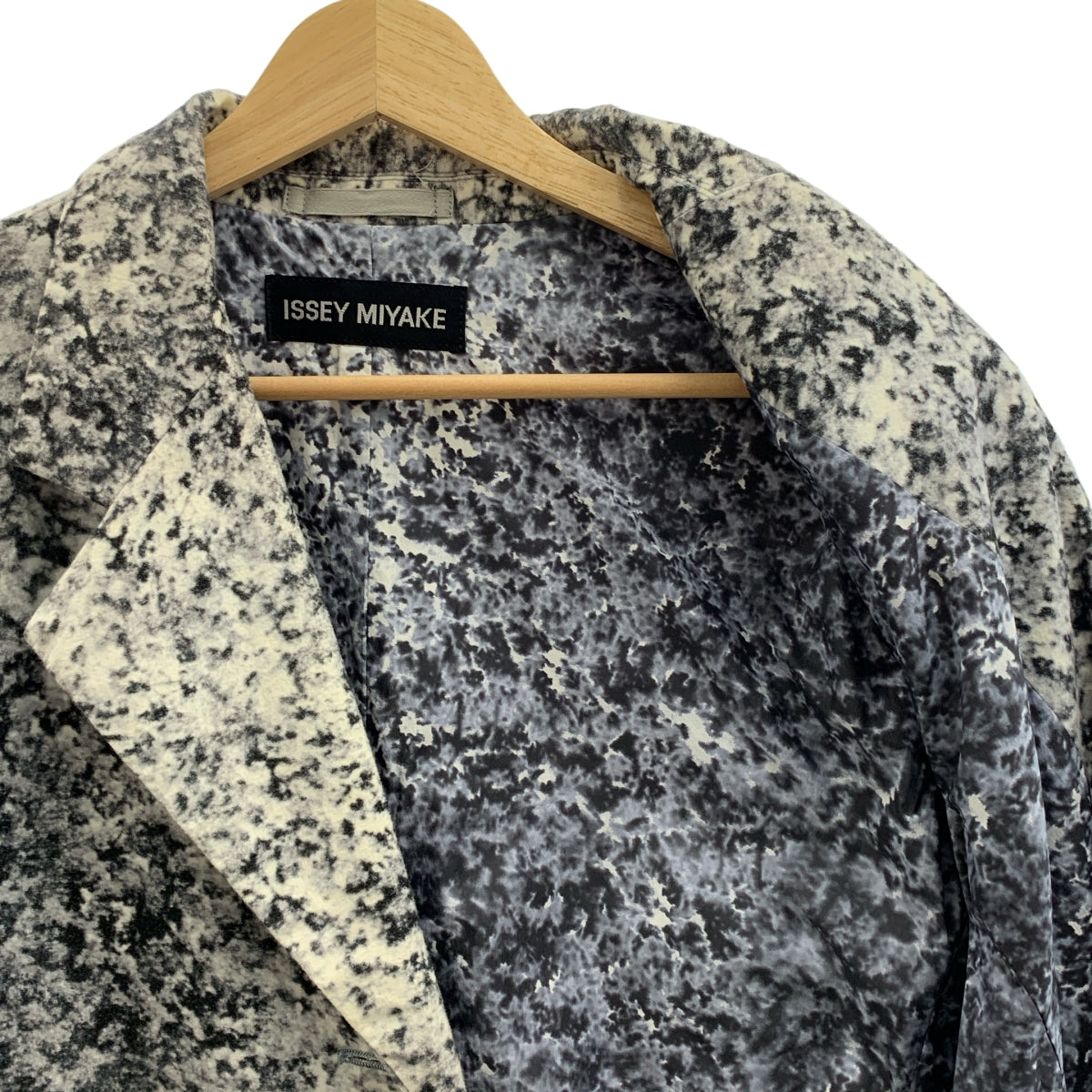 ISSEY MIYAKE / イッセイミヤケ | マーブルプリント チェスターコート | 2 | レディース