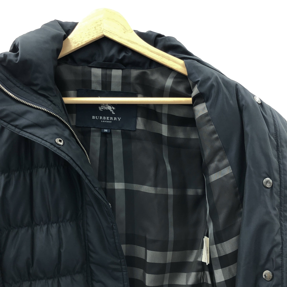 BURBERRY LONDON | 立領束帶羽絨大衣，配 Nova 格紋襯裡 | 尺寸 38 |