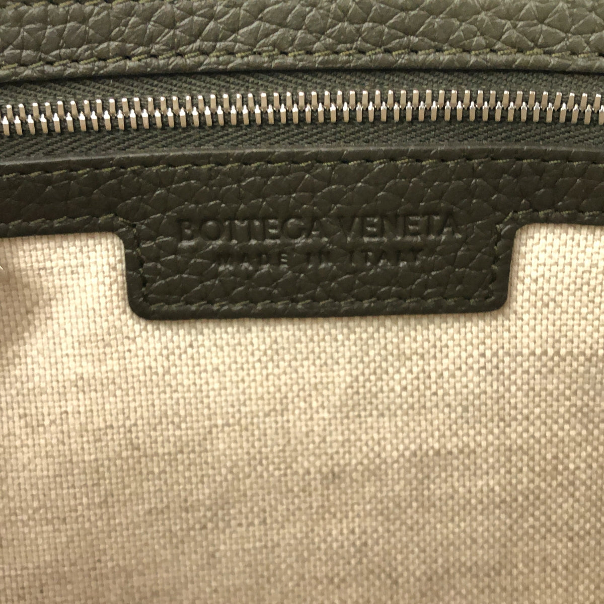 【신품】 BOTTEGA VENETA / 보테가 베네타 | 2024AW | Intrecciato Medium Shoulder Bag 인트레치아토 가죽 미디엄 숄더백 | 브라운 | 남성
