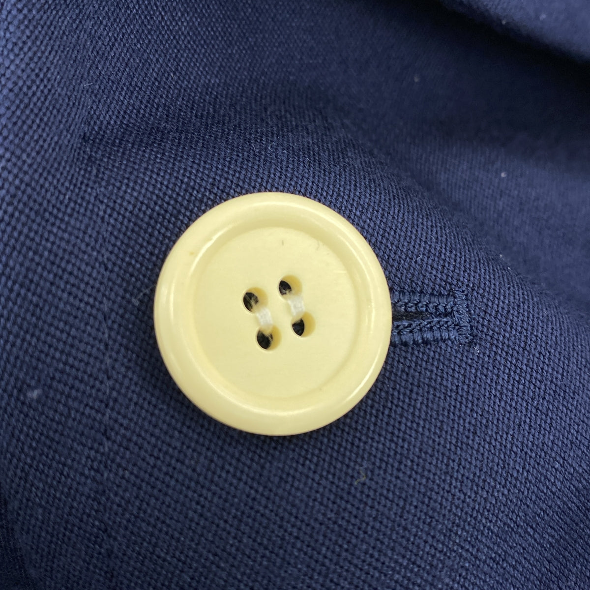 COMME des GARCONS / 컴데 갤슨 | 폴리 에스테르 다른 소재 전환 변형 레이어드 더블 오버 코트 / 총 안감 | M | 여성