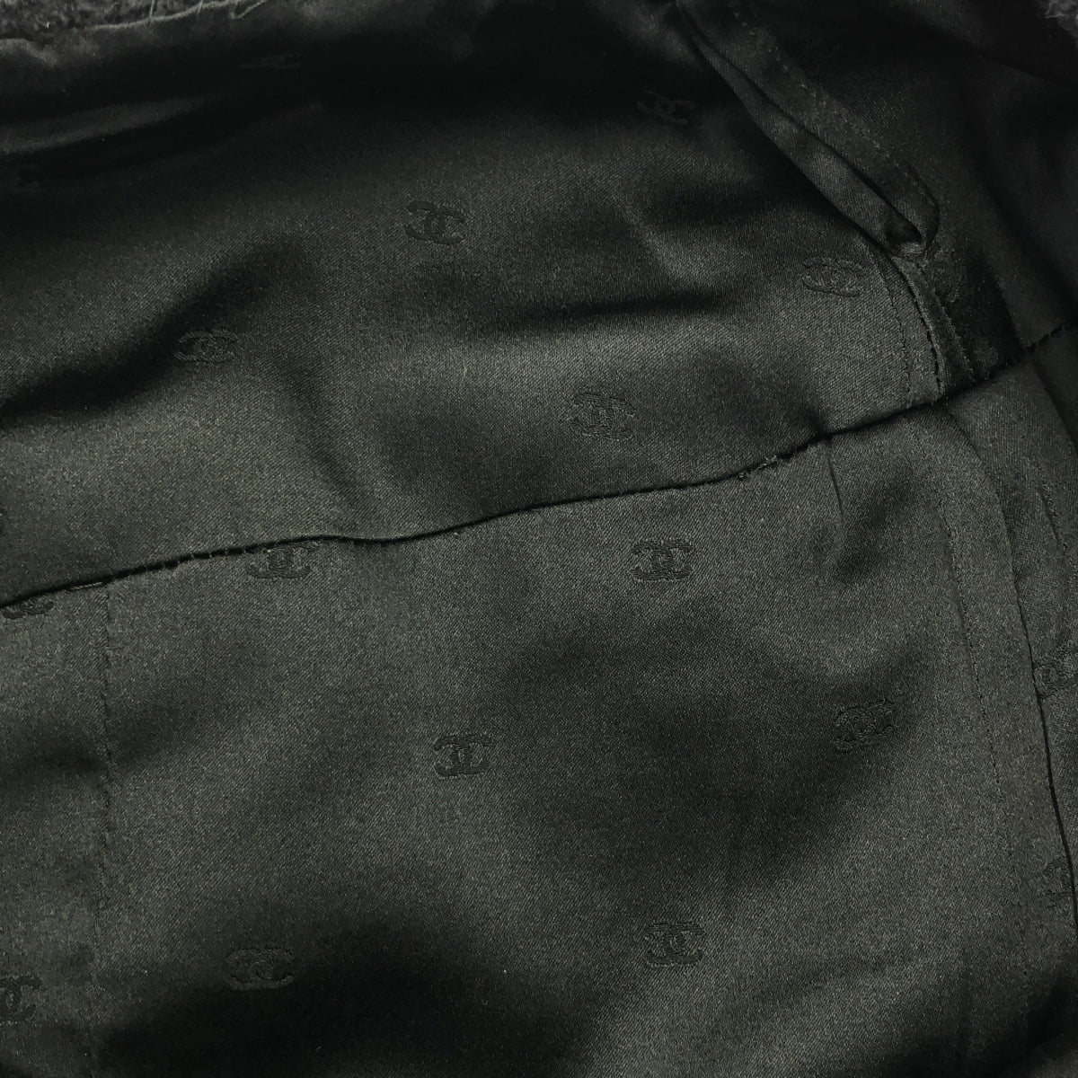 香奈兒 | 90 年代~ / 1994AW 羊毛粗花呢後拉鍊裙 / Coco Mark 全襯裡 |尺寸 40 |黑色 |女性的