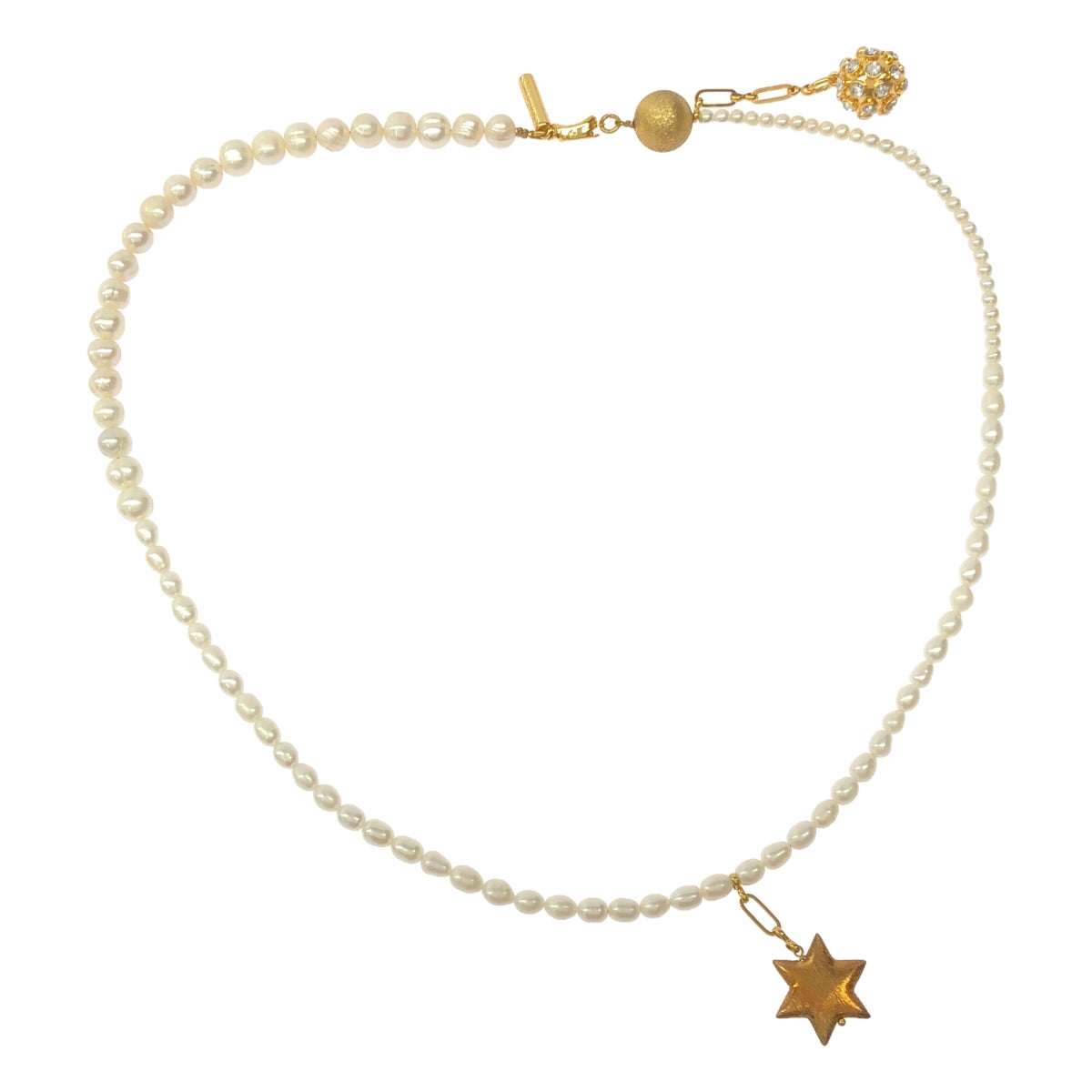 TIMELESS PEARLY | Gold charm pearl necklace |