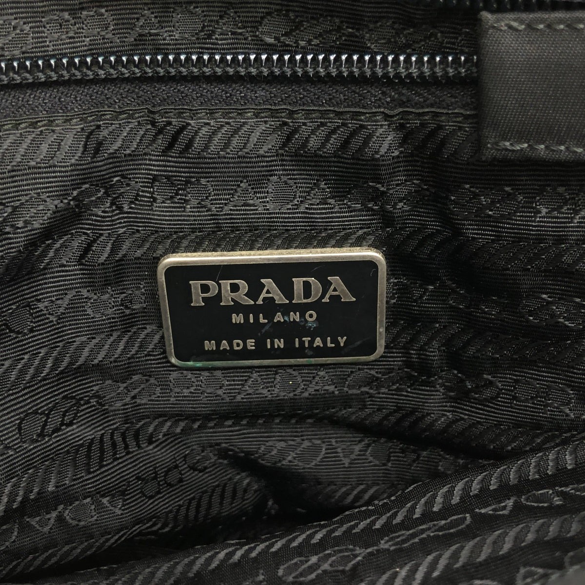 PRADA / 프라다 | 삼각 플레이트 로고 나일론 핸드 토트 백 / 무늬 총 안감 | 블랙 | 여성